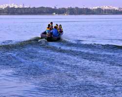 The site is a popular tourist attraction as it offers boating, sailing, and sightseeing opportunities.